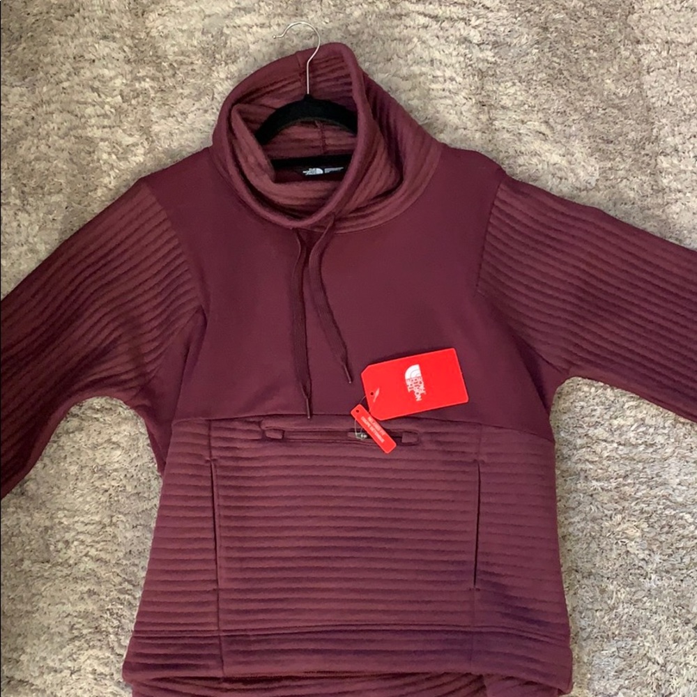 Women’s northface jacket.